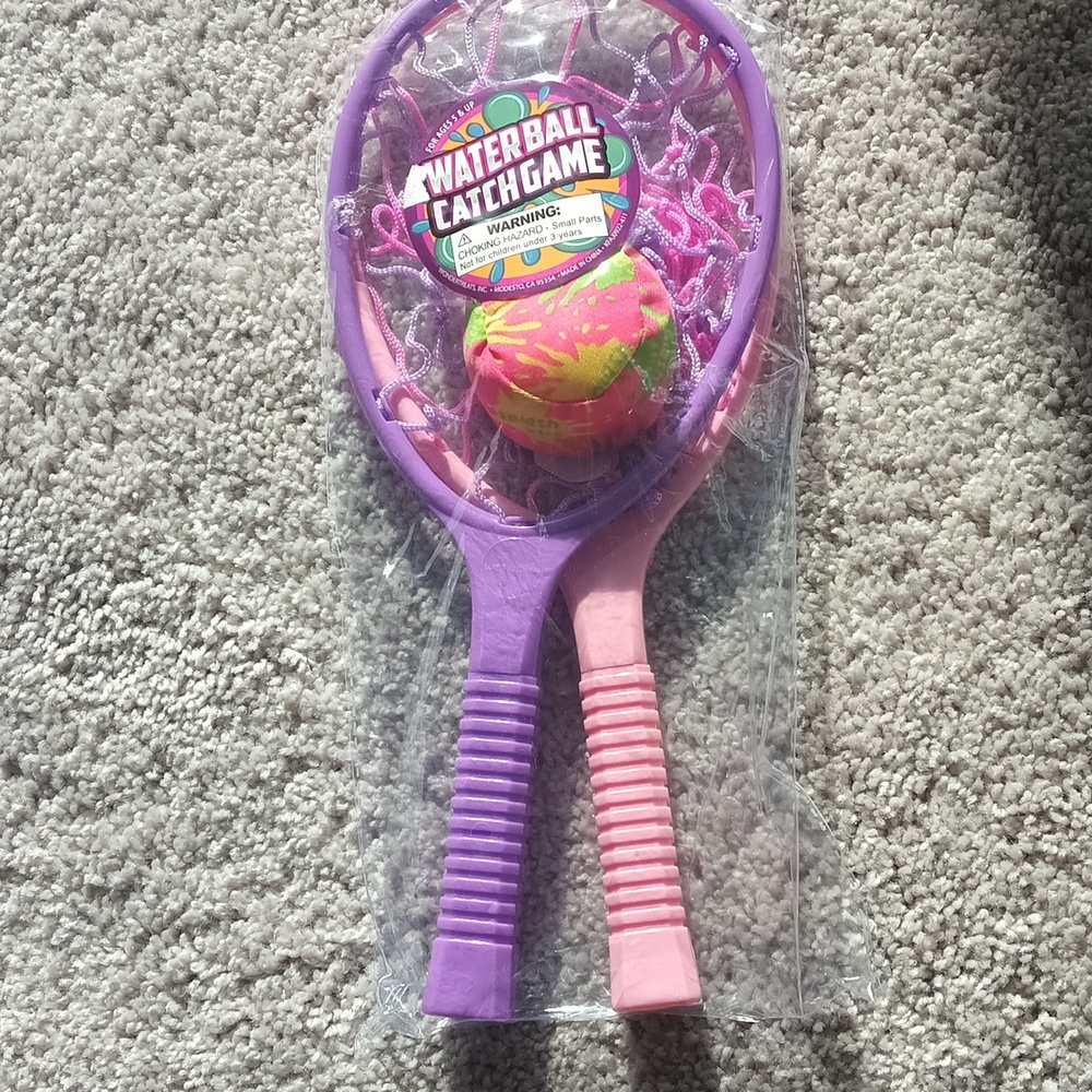 Water ball catch game